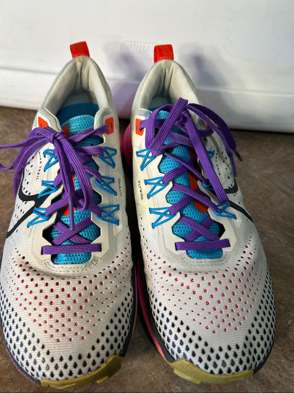 Nike Women's React Pegasus Trail 4 Sneakers. Sz 8.5 - Picture 3 of 12